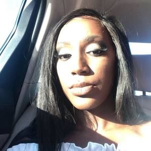 Meet your Posher, Zakeia